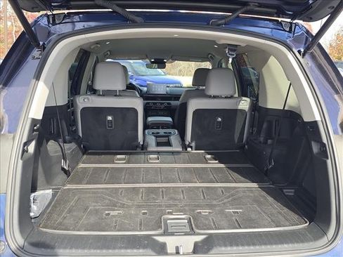 Used 2025 Honda Pilot EX-L image 12