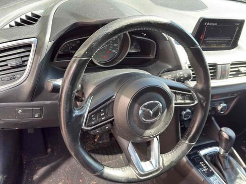 Used 2018 MAZDA MAZDA3 Touring image 13