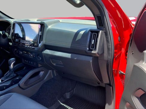 Used 2026 Nissan Frontier SV w/ All-Weather Content Package AWD/4WD image 18