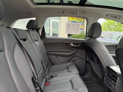 Used 2023 Audi Q7 2.0T Premium w/ Convenience Package AWD/4WD image 10