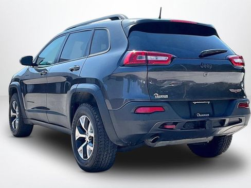 Used 2016 Jeep Cherokee Trailhawk w/ Cold Weather Group AWD/4WD image 4