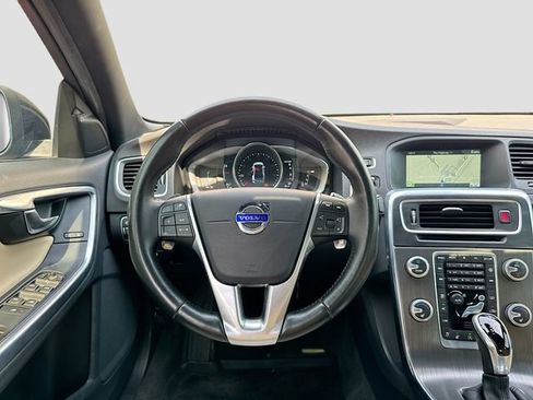 Used 2016 Volvo S60 T6 Platinum w/ Climate Package image 26