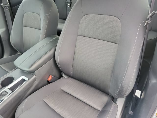 Used 2025 Nissan Altima 2.5 SV FWD image 11