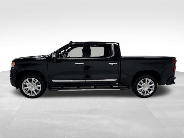Certified 2024 Chevrolet Silverado 1500 High Country w/ High Country Premium Package AWD/4WD image 3