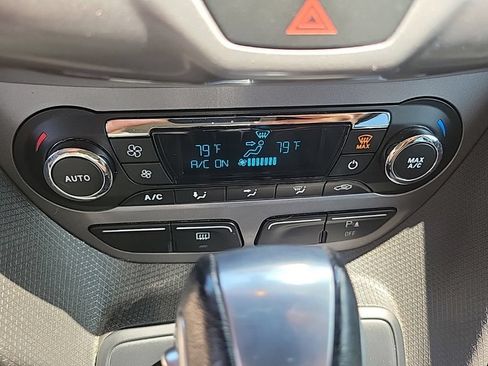 Certified 2017 Ford Transit Connect XLT FWD image 27