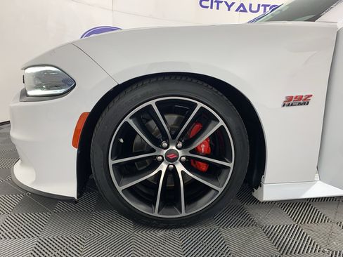 Used 2016 Dodge Charger R/T Scat Pack w/ Technology Group RWD image 11