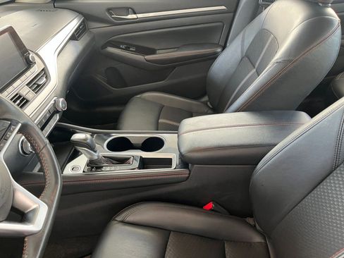 Used 2025 Nissan Altima 2.5 SR image 41