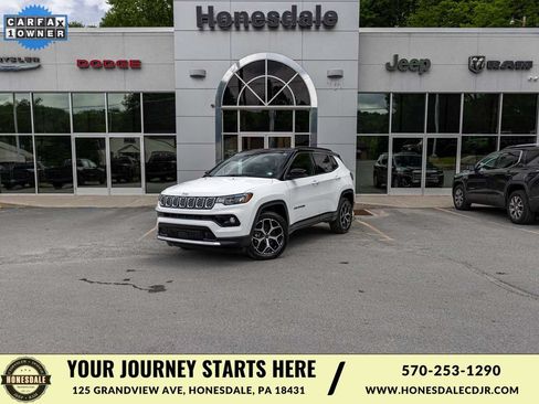 Used 2026 Jeep Compass Limited AWD/4WD image 1