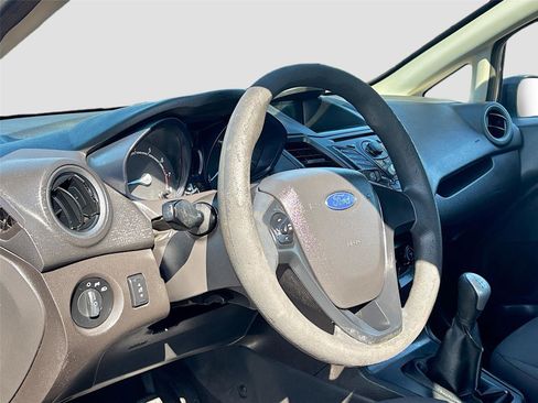 Used 2015 Ford Fiesta S image 9