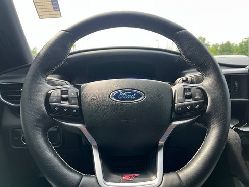 Used 2022 Ford Explorer ST w/ Equipment Group 401A AWD/4WD image 26