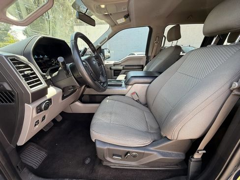 Used 2016 Ford F150 XLT w/ Equipment Group 302A Luxury RWD image 9