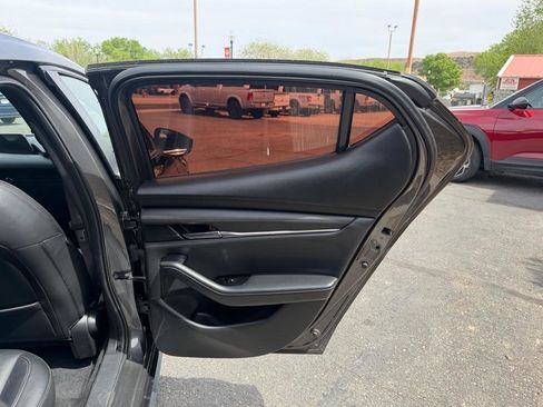 Used 2019 MAZDA MAZDA3 Hatchback image 26