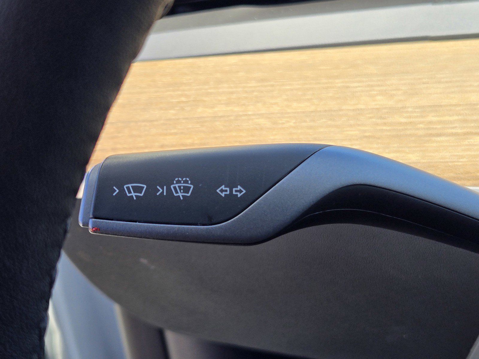 Used 2023 Tesla Model Y Performance AWD/4WD image 24