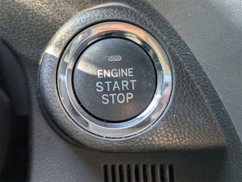 Used 2024 Subaru Crosstrek 2.0i Premium image 33