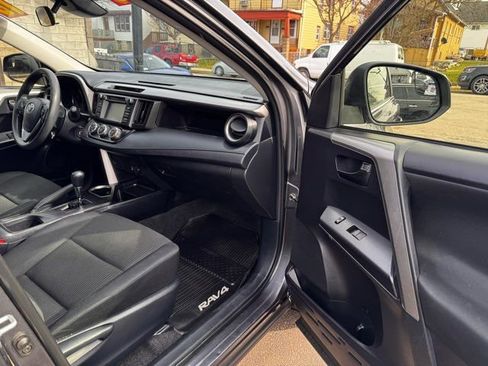 Used 2018 Toyota RAV4 LE w/ All Weather Liner Package image 29