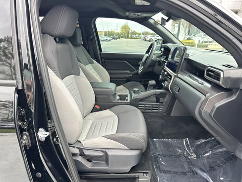 Certified 2025 Toyota Tacoma TRD Sport AWD/4WD image 33