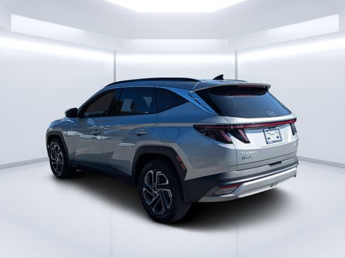 Certified 2025 Hyundai Tucson Limited image 5