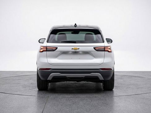 Used 2025 Chevrolet Equinox LT image 7