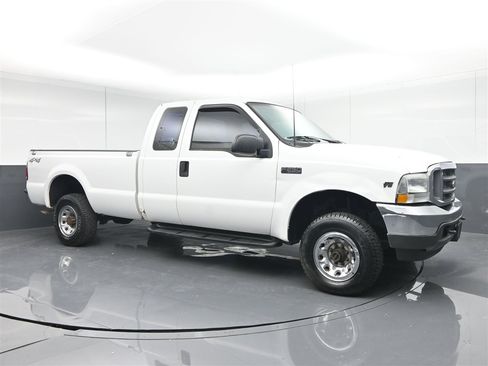 Used 2002 Ford F250 XLT image 1