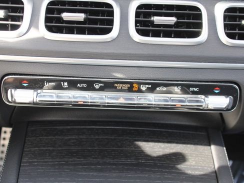 Certified 2023 Mercedes-Benz GLS 580 4MATIC image 24