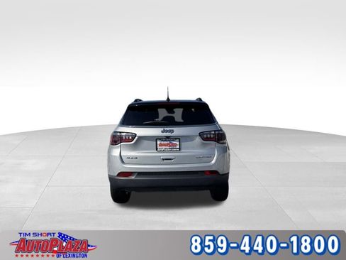 Used 2025 Jeep Compass Limited image 11