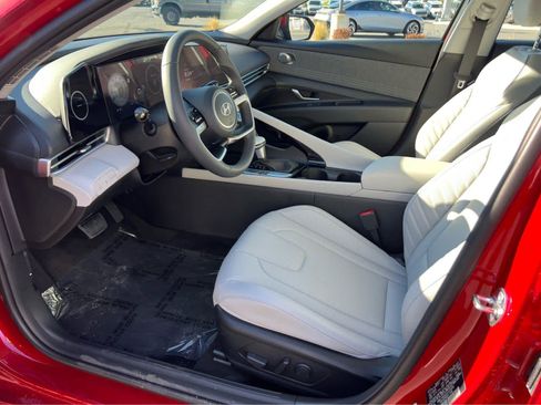 Certified 2026 Hyundai Elantra Limited FWD image 28