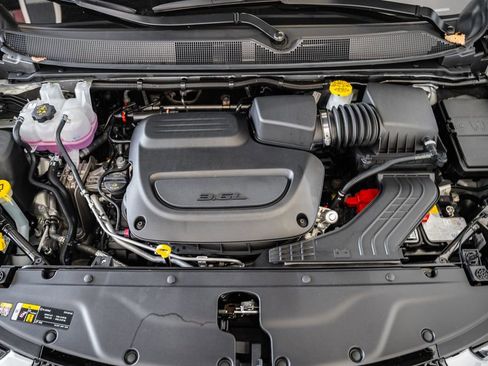 New 2026 Chrysler Pacifica Limited image 18