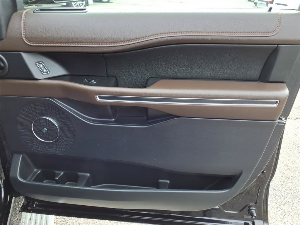 Used 2021 Ford Expedition Max King Ranch AWD/4WD image 13