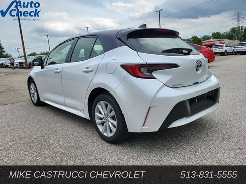 Used 2024 Toyota Corolla SE w/ SE Package FWD image 3