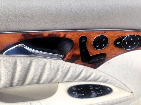 Used 2003 Mercedes-Benz E 320 Sedan image 9