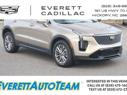 Used 2024 Cadillac XT4 Premium Luxury FWD image 1