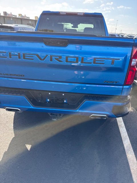 Used 2023 Chevrolet Silverado 1500 RST w/ Z71 Off-Road Package AWD/4WD image 6