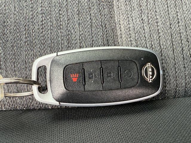 Used 2023 Nissan Rogue SV FWD image 24