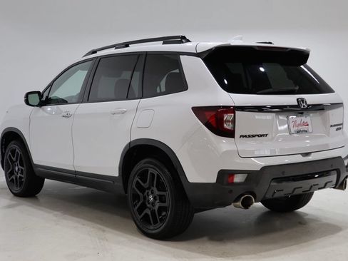 Used 2024 Honda Passport Black Edition image 6