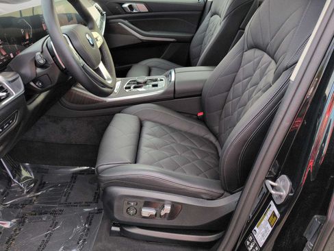 Used 2026 BMW X7 xDrive40i w/ Premium Package AWD/4WD image 17