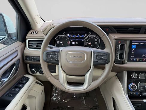 Used 2021 GMC Yukon Denali AWD/4WD image 22