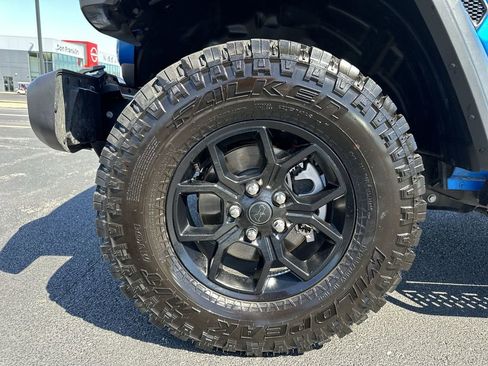 Used 2025 Jeep Wrangler Unlimited Sport AWD/4WD image 16