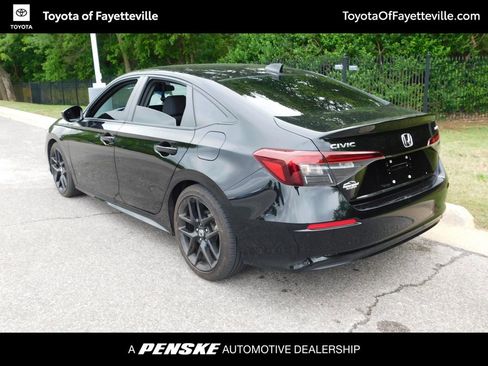 Used 2025 Honda Civic Sport image 3