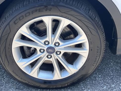 Used 2018 Ford Escape SEL AWD/4WD image 35