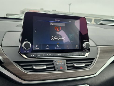 Used 2025 Nissan Altima 2.5 SV image 26