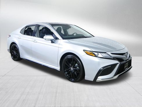 Used 2023 Toyota Camry XSE FWD image 1