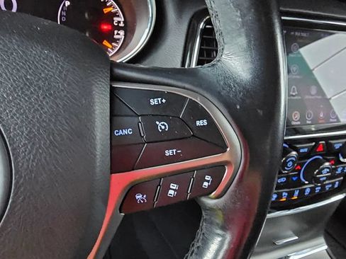 Used 2021 Jeep Grand Cherokee Limited AWD/4WD image 32