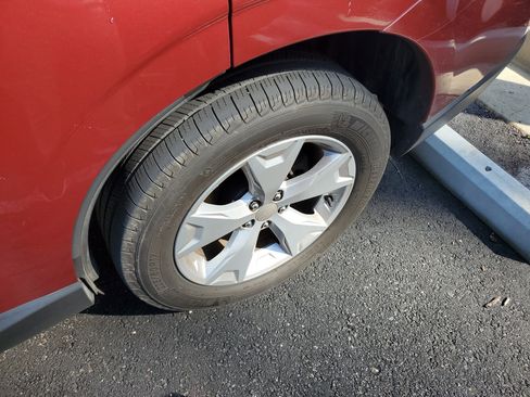 Used 2015 Subaru Forester 2.5i Limited image 9