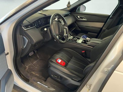 Used 2019 Land Rover Range Rover Velar R-Dynamic SE image 2