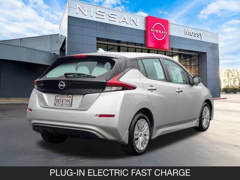 Used 2023 Nissan Leaf S image 8