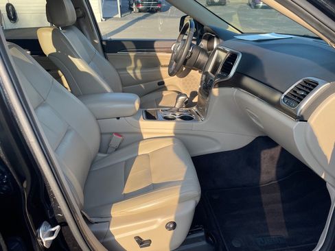 Used 2016 Jeep Grand Cherokee Limited image 20