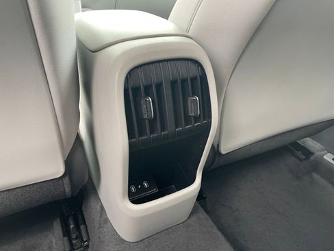 Used 2025 Hyundai Kona SEL image 24