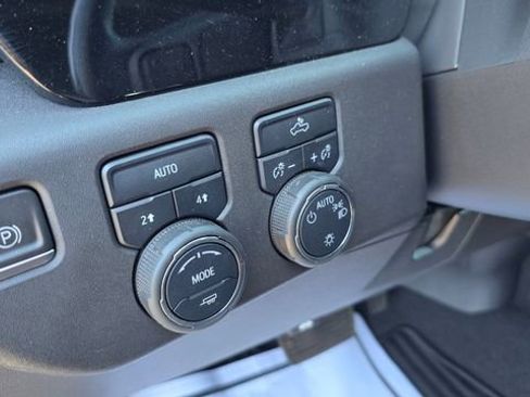 Used 2022 Chevrolet Silverado 1500 LT image 19