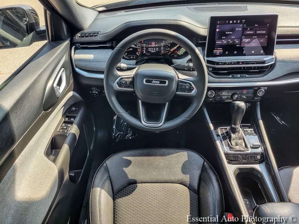 Used 2024 Jeep Compass Latitude AWD/4WD image 18