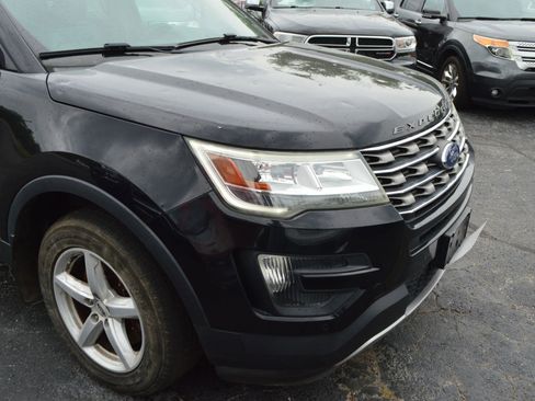 Used 2016 Ford Explorer XLT w/ Equipment Group 202A AWD/4WD image 6